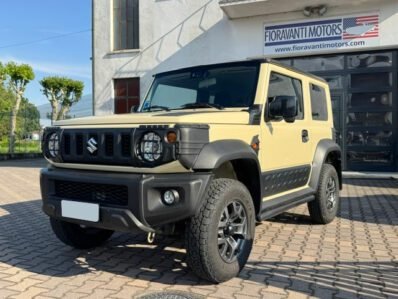 Suzuki Jimny 1.5L 5MT Top