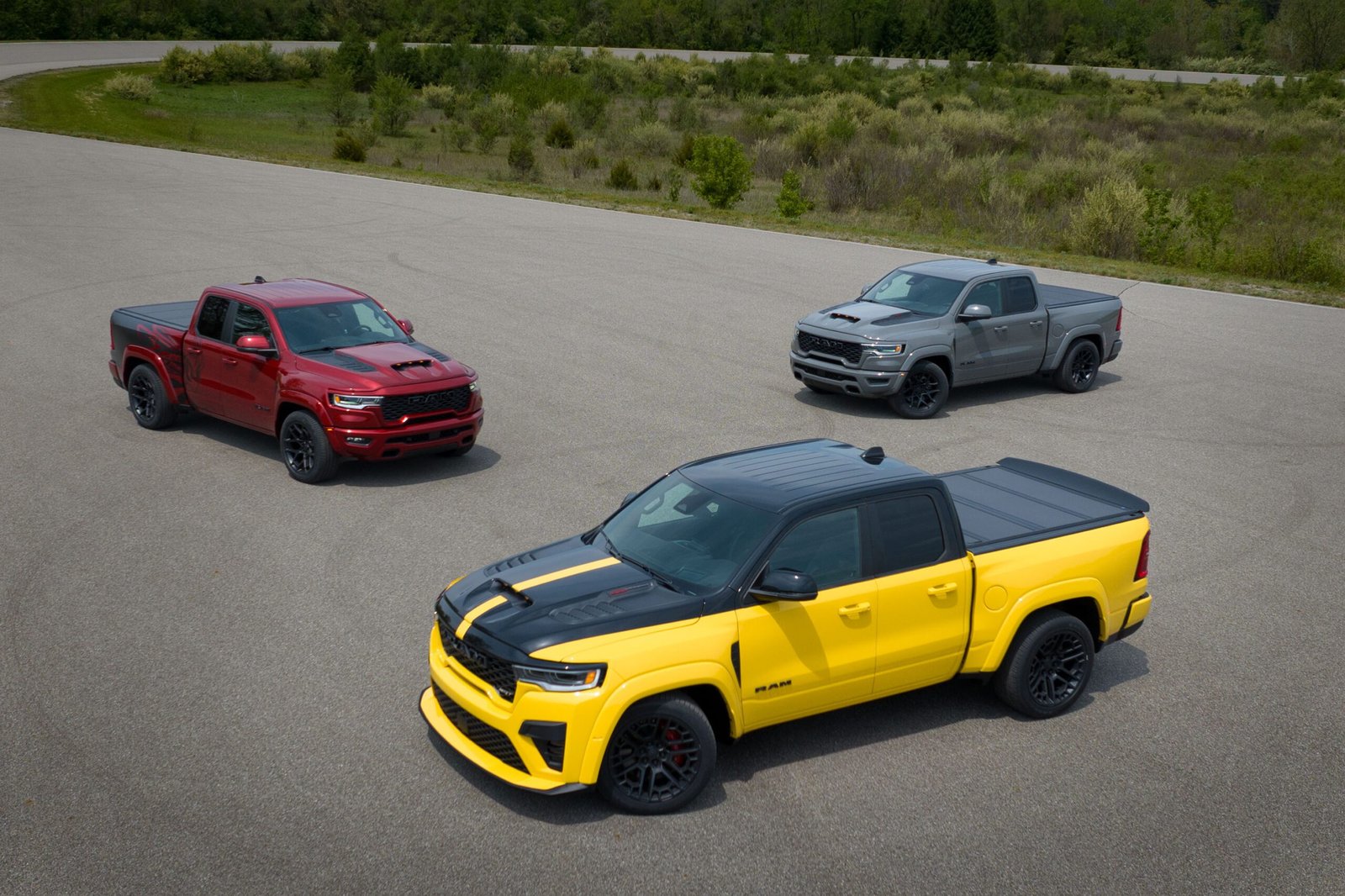 Ram presenta la nuova gamma Rumble Bee pensata per combinare un'estetica da street truck con performance di alto livello data da potenti motori V8.