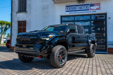 2026 Toyota Tacoma TRD PRO 2.4 i-Force HYBRID 4×4