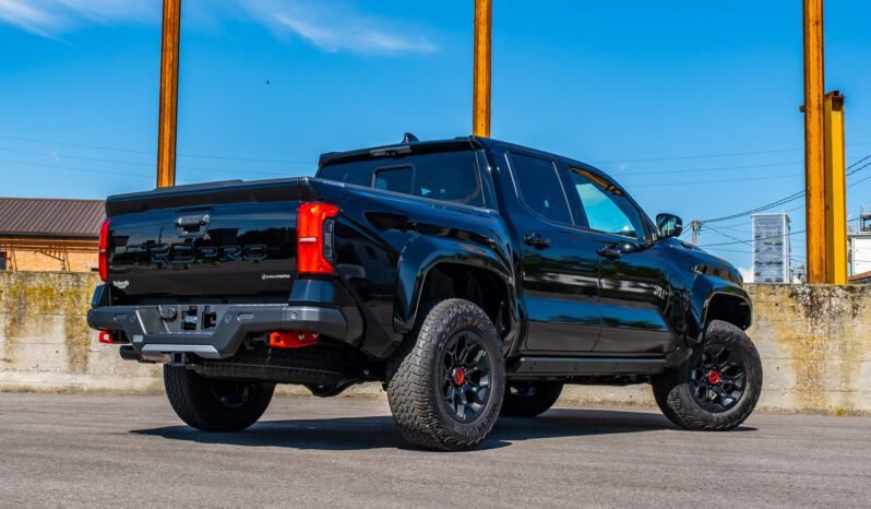 2026 Toyota Tacoma TRD PRO 2.4 i-Force HYBRID 4×4