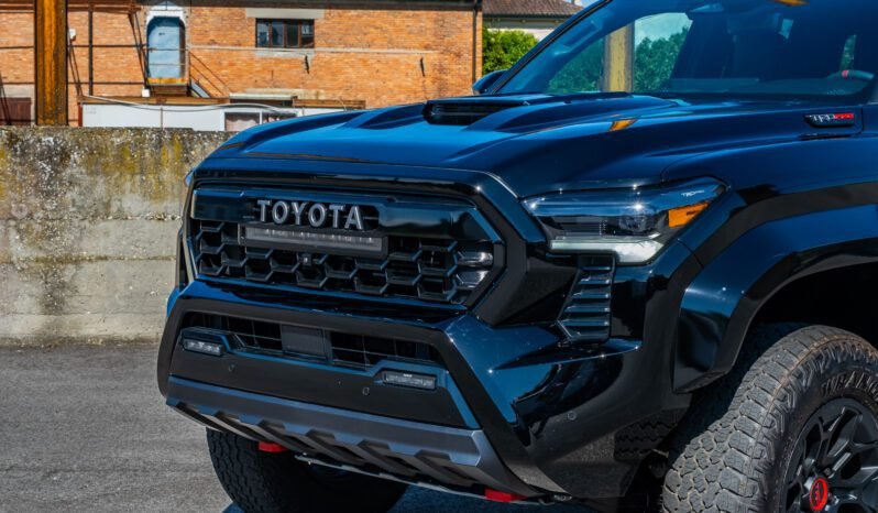 2026 Toyota Tacoma TRD PRO 2.4 i-Force HYBRID 4×4