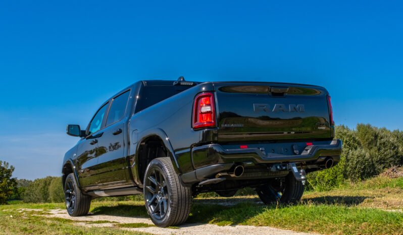 2026 DODGE RAM Laramie V8 5.7L Crew Cab Night Edition 4×4